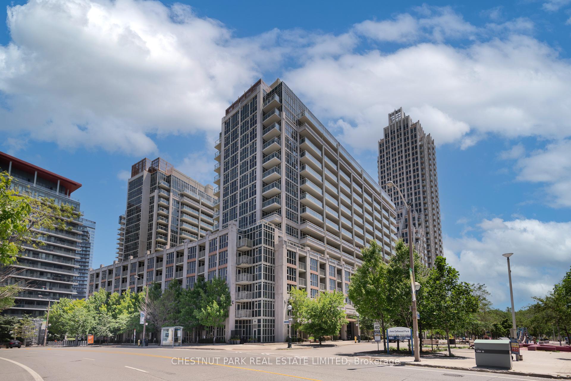 2 Bedrooms Condo at 35 Bastion, Toronto For sale