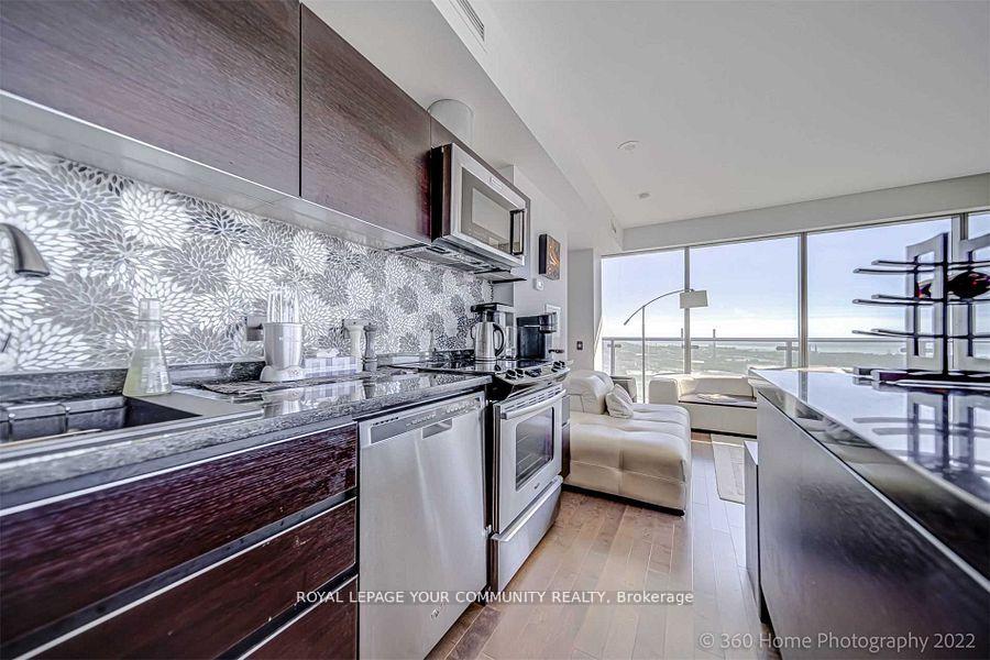 2 Bedrooms Condo at 70 Distillery, Toronto For sale