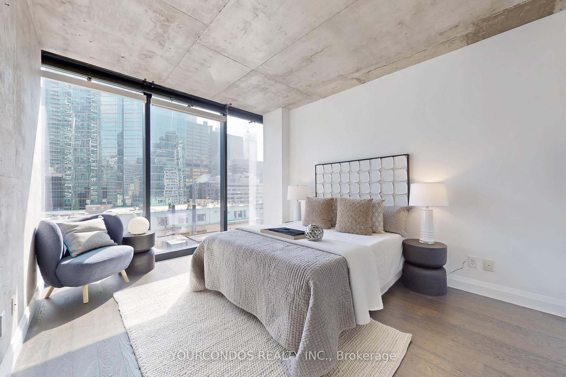 2 Bedrooms Condo at 224 King, Toronto For sale
