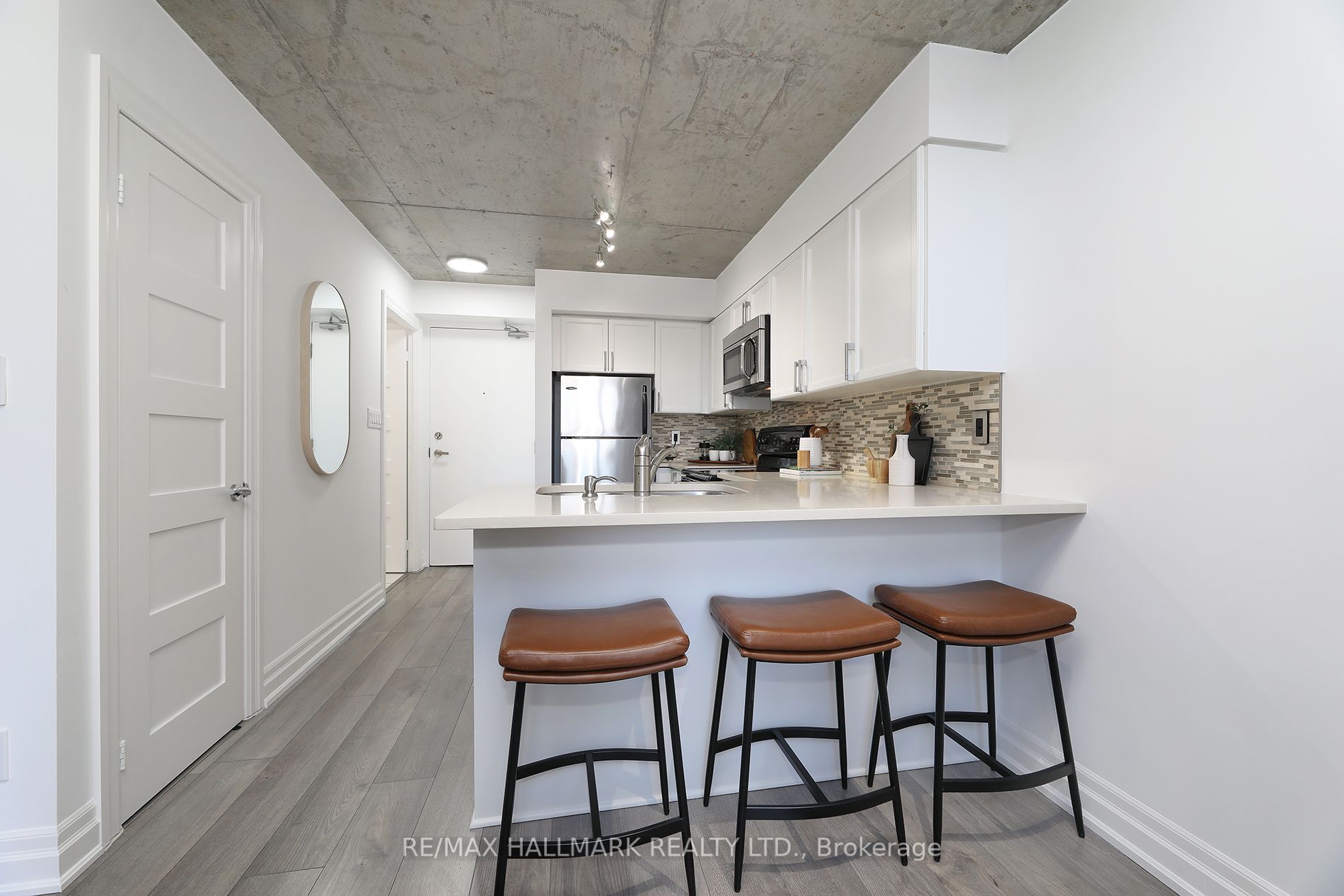 1029 King Street W, #818