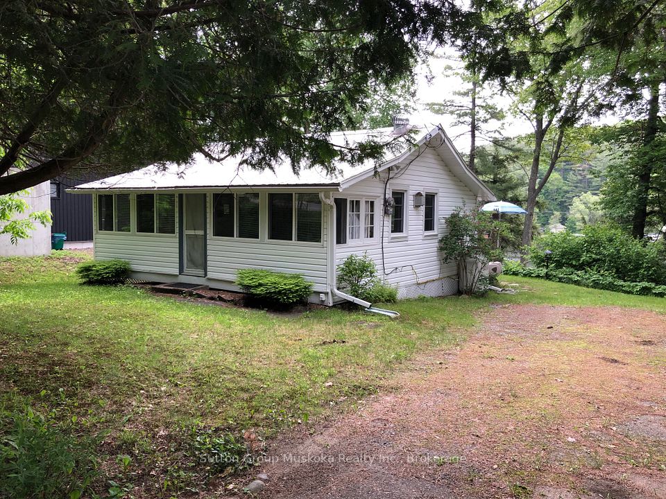 726 Muskoka Rd 10