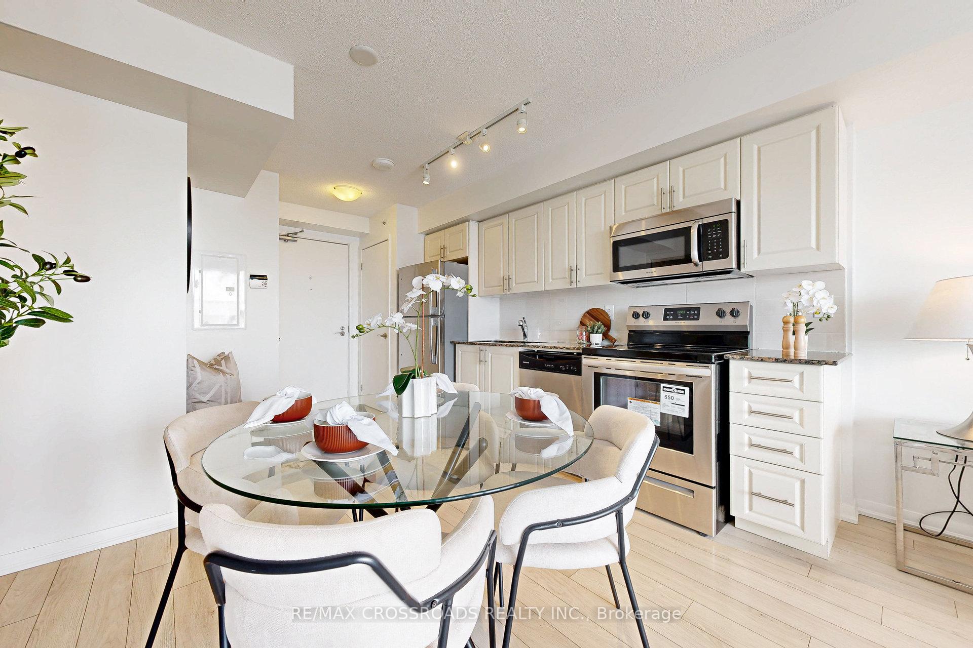 1 Bedroom Condo at 3091 Dufferin, Toronto For sale