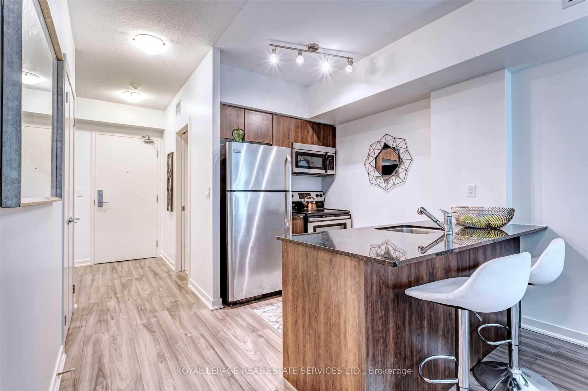 2 Bedrooms Condo at 59 East Liberty, Toronto For sale