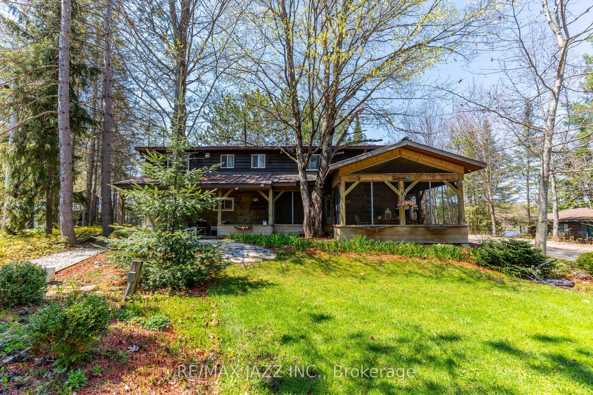 1092 Briscoe Drive, Algonquin Highlands, ON K0M 1J1