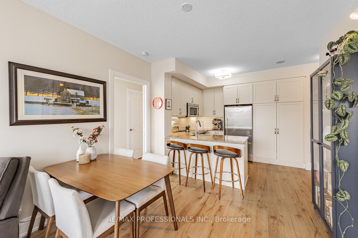 2 Bedrooms Condo at 2 Old Mill,  Toronto For sale