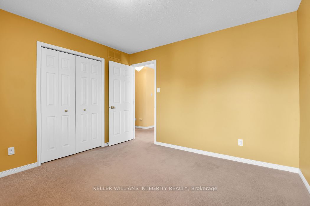 1042 Rocky Harbour Crescent