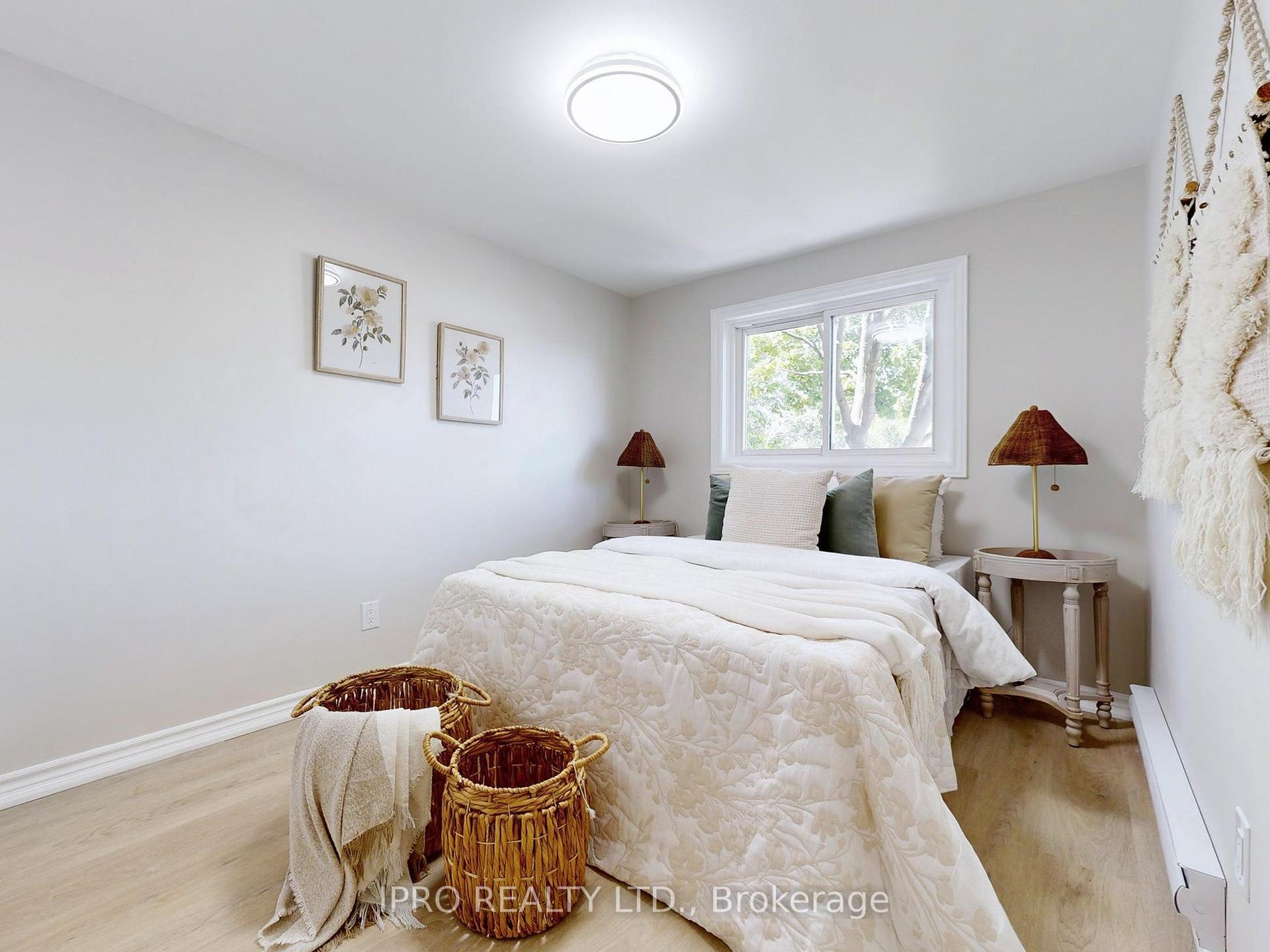 4 Bedrooms Condo at 61 Plum Tree, Toronto For sale