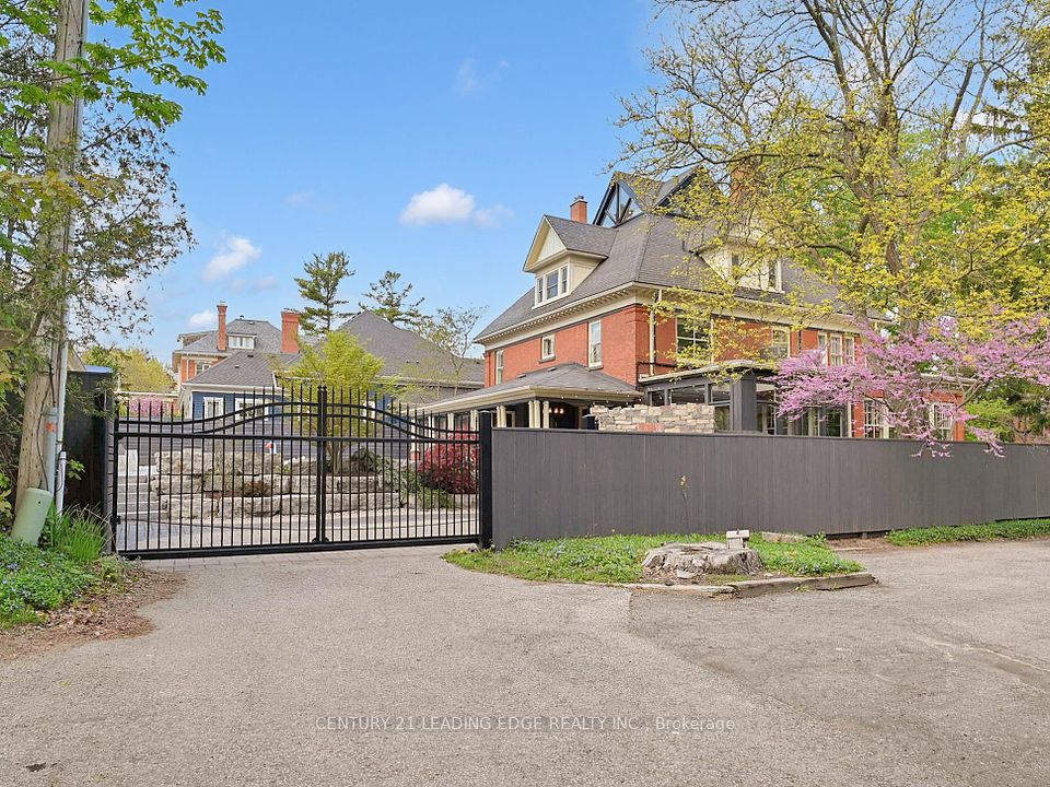 18 BRANT Road, Cambridge, ON N1S 2W1