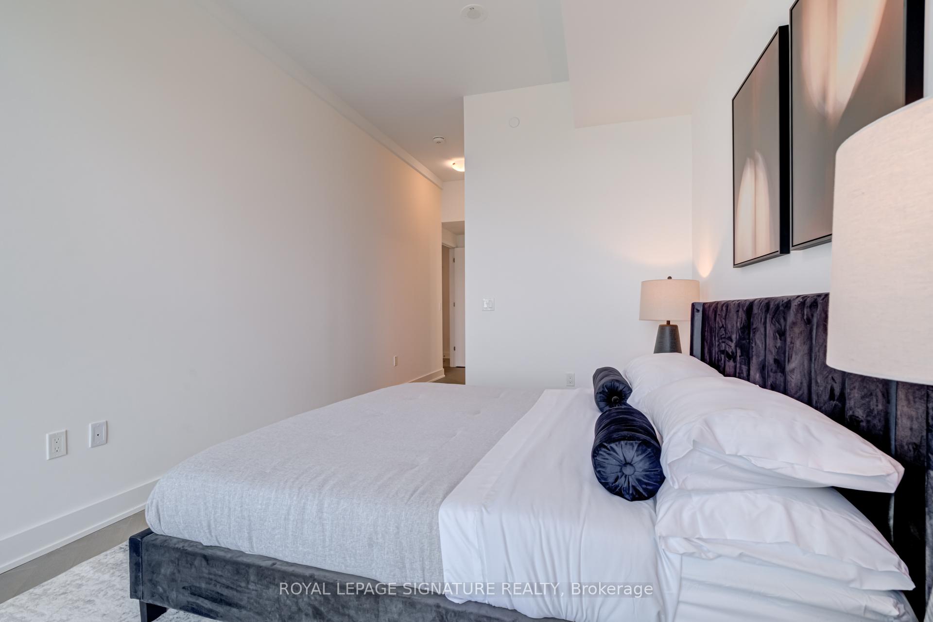 4 Bedrooms Condo at 2 Teagarden, Toronto For sale