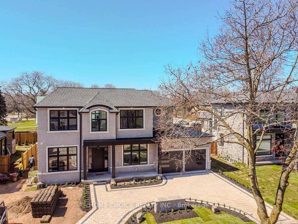 302 Tuck Drive, Burlington, ON L7L 2R1
