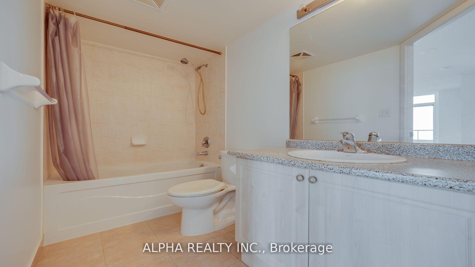 2 Bedrooms Condo at 18 Spring Garden, Toronto For sale