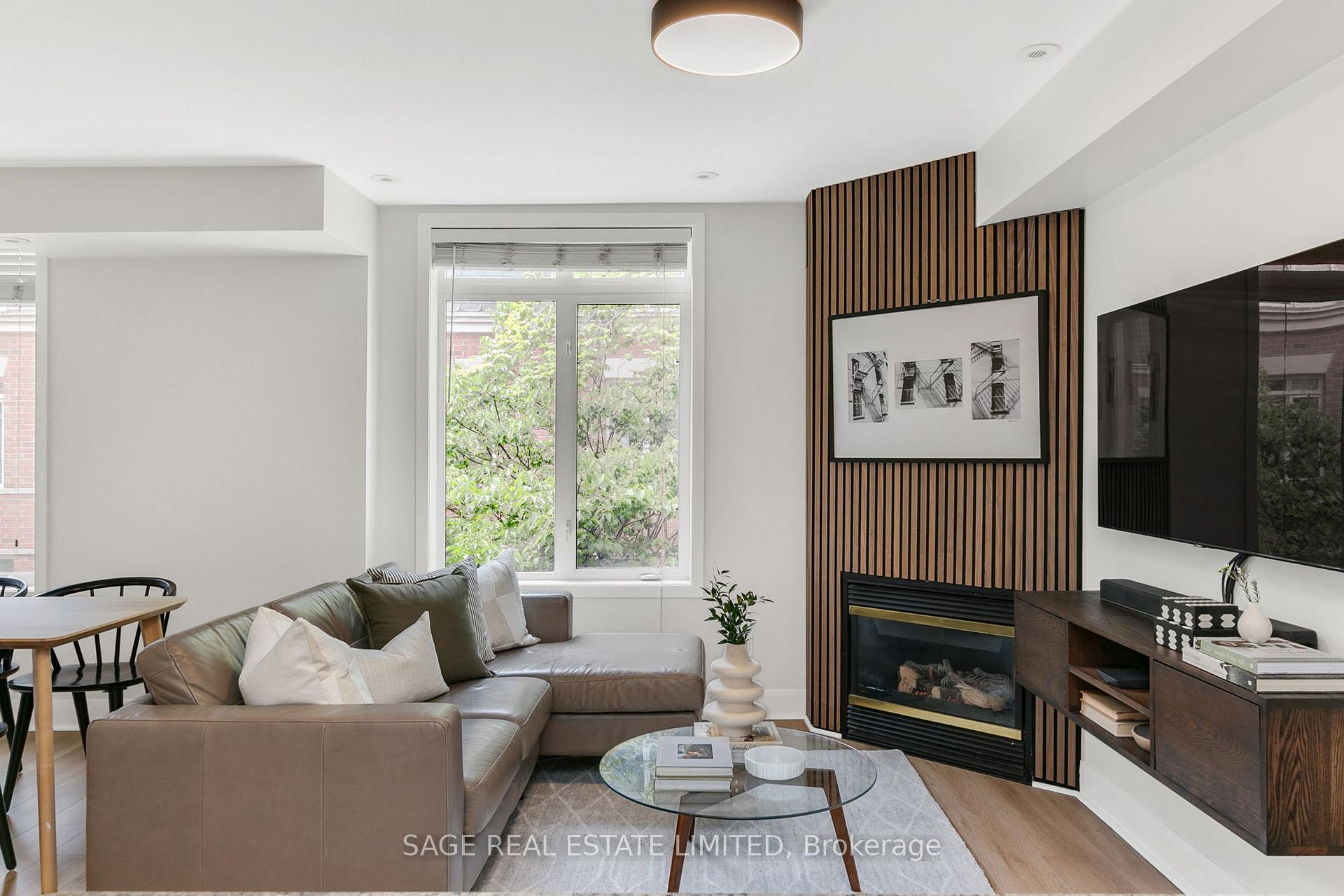 2 Bedrooms Condo at 415 Jarvis, Toronto For sale