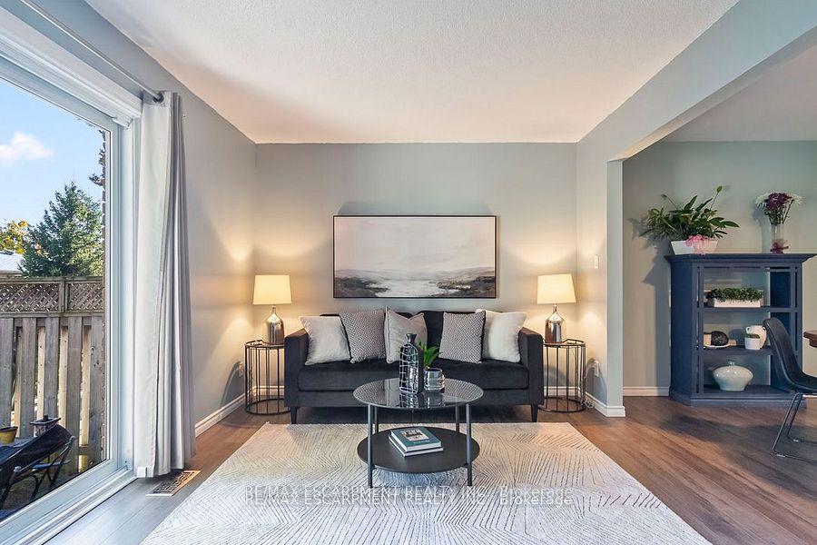 3 Bedrooms Condo at 1301 Upper Gage,  Hamilton For sale