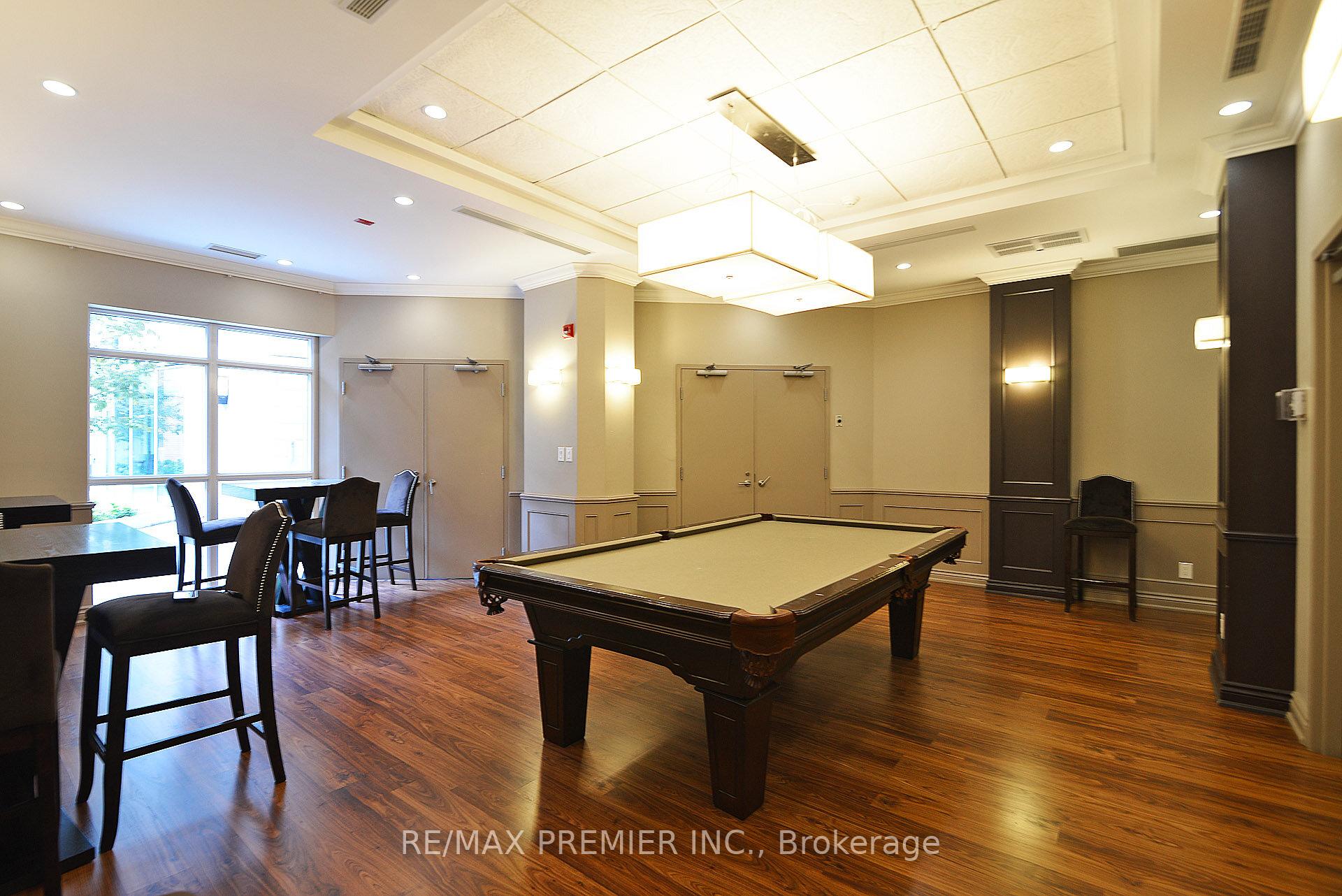 1 Bedroom Condo at 281 Woodbridge,  Vaughan For sale