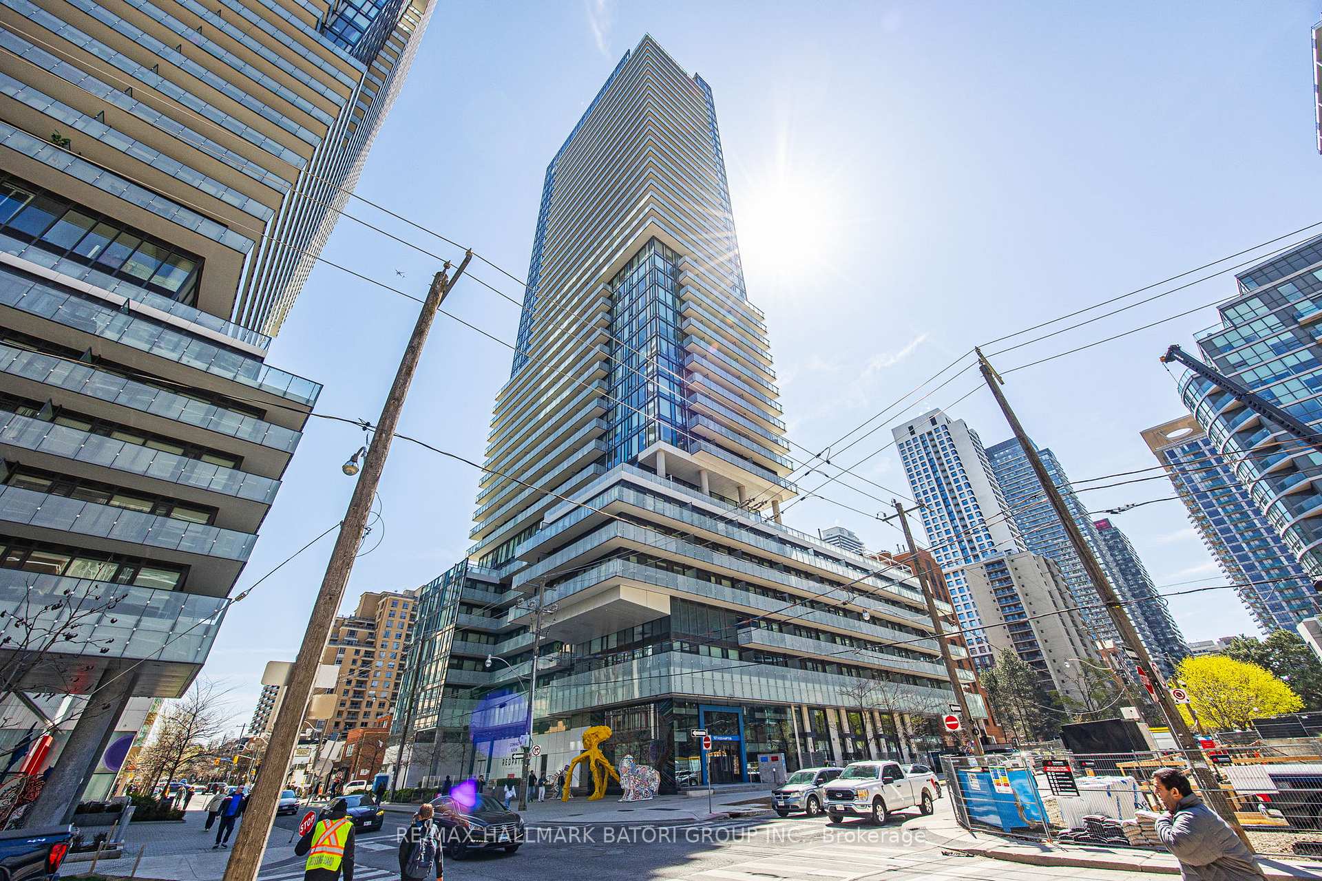 2 Bedrooms Condo at 161 Roehampton,  Toronto For sale