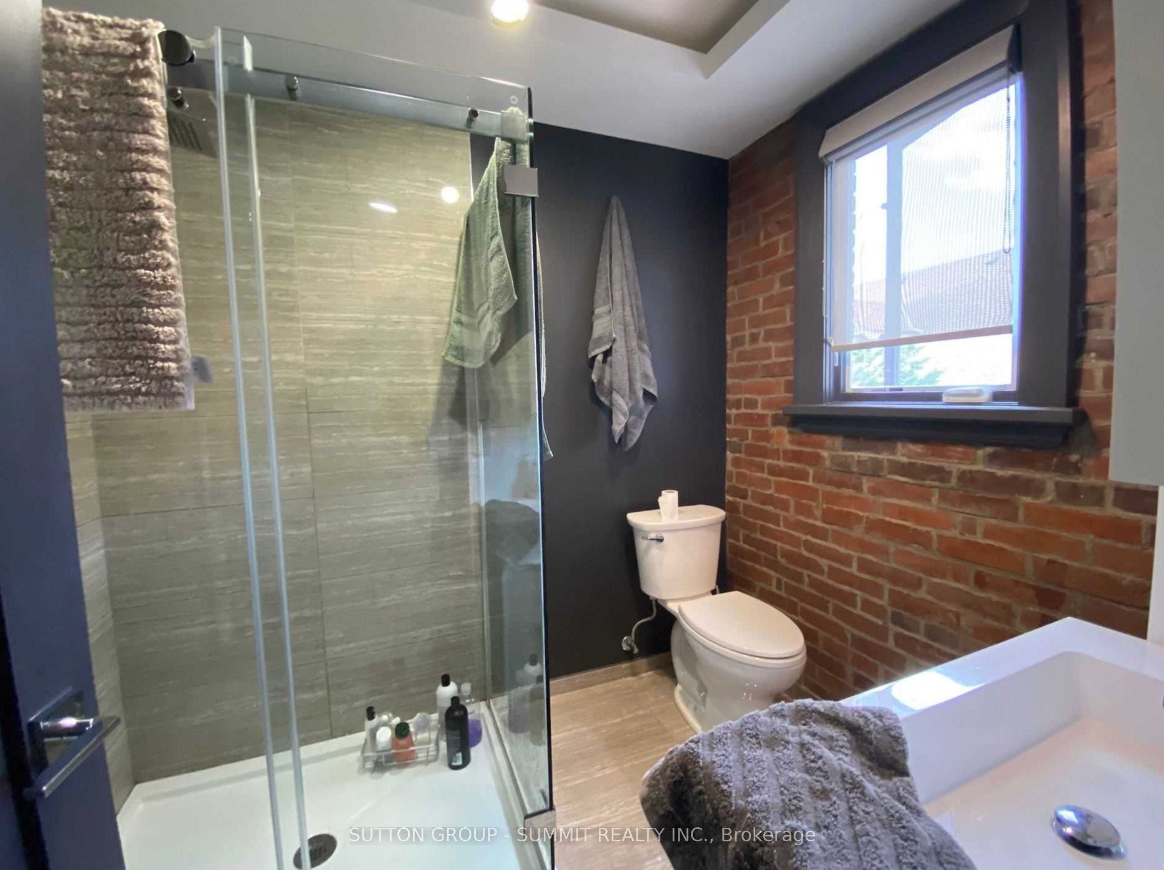 1 Columbine Avenue S, #Upper