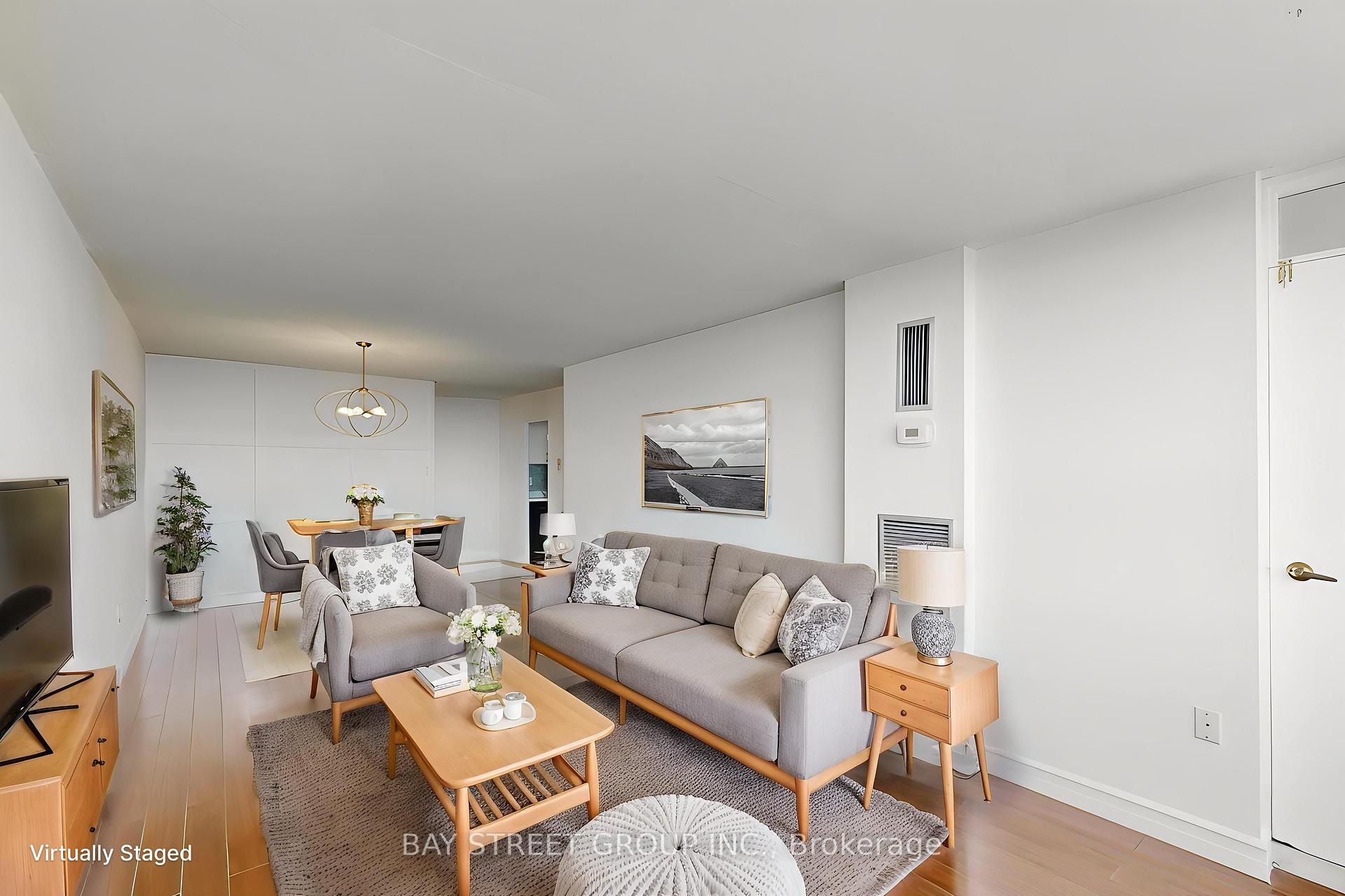 3 Bedrooms Condo at 25 Silver Springs, Toronto For sale