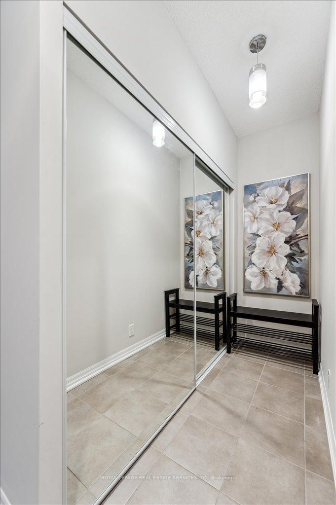 1 Bedroom Condo at 1940 Ironstone, Burlington For sale