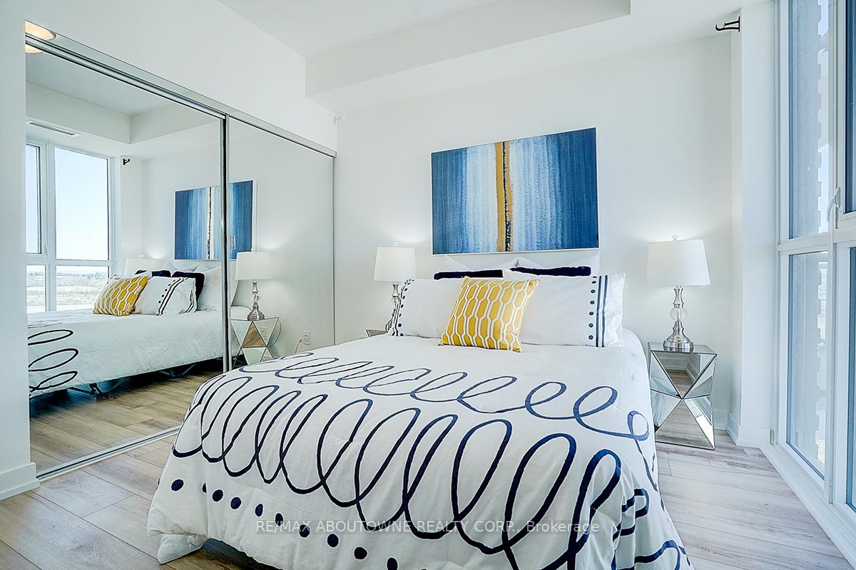 1 Bedroom Condo at 335 Wheat Boom,  Oakville For sale
