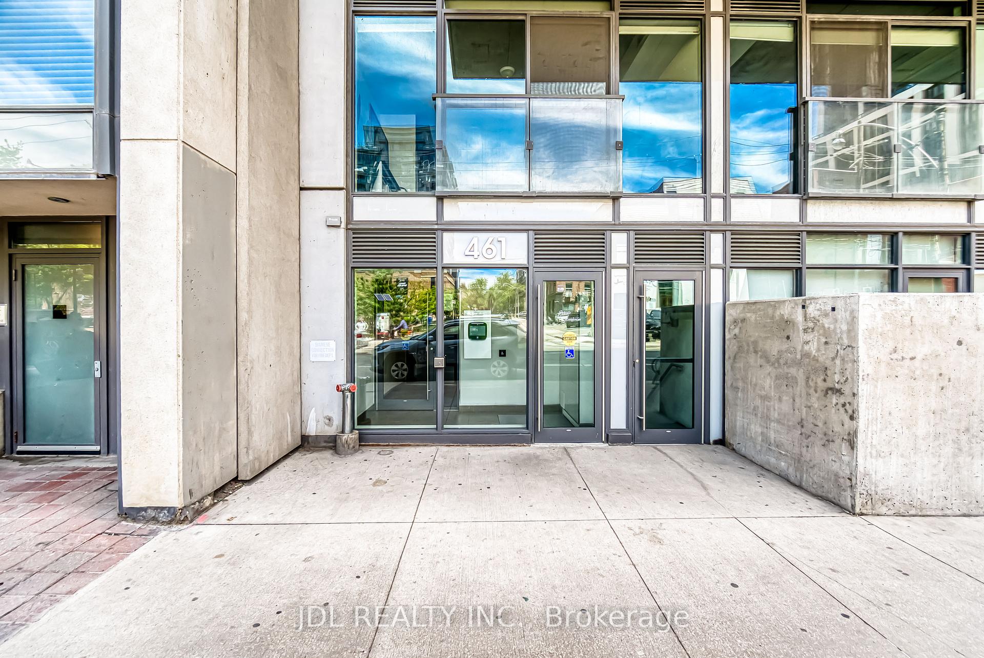 1 Bedroom Condo at 461 Adelaide, Toronto For sale