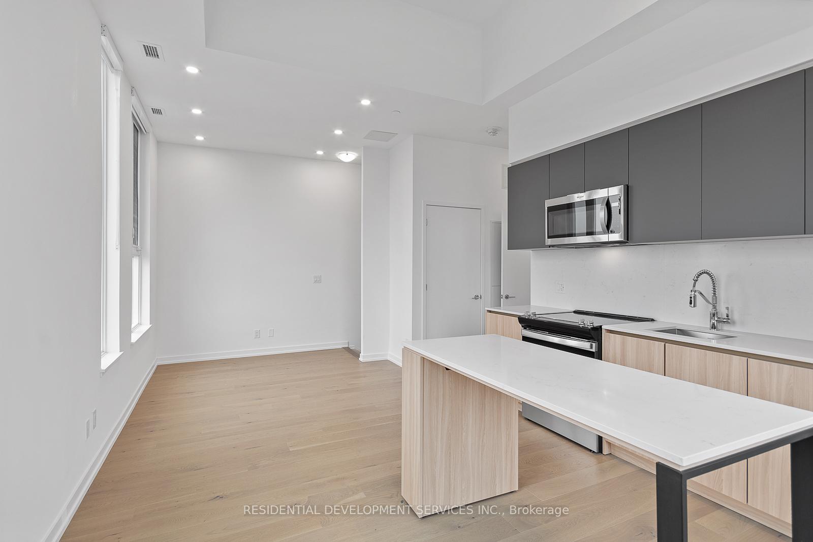 3 Bedrooms Condo at 3100 Keele,  Toronto For sale