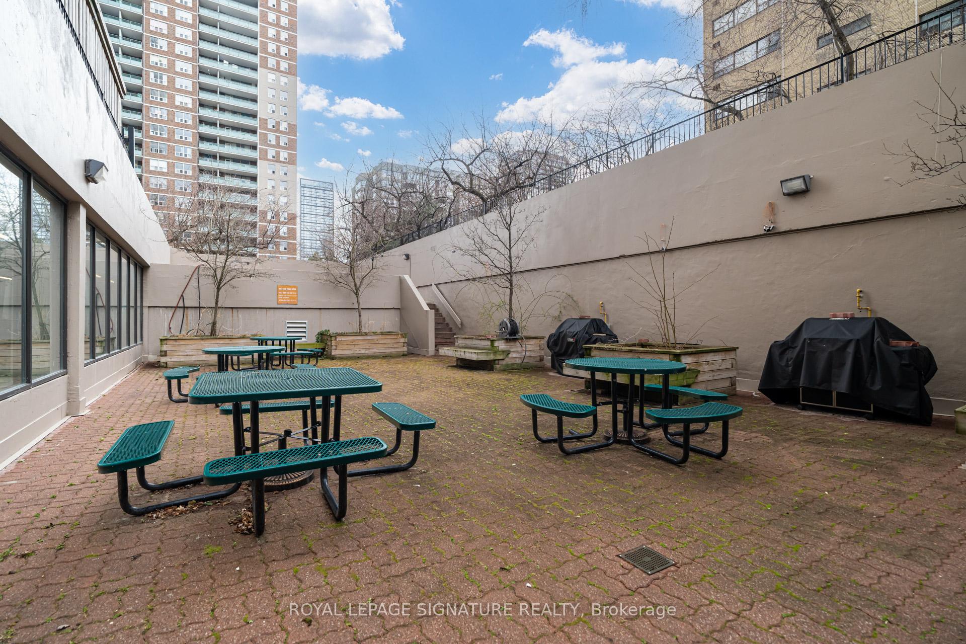 Condo at 40 Homewood, Toronto For sale