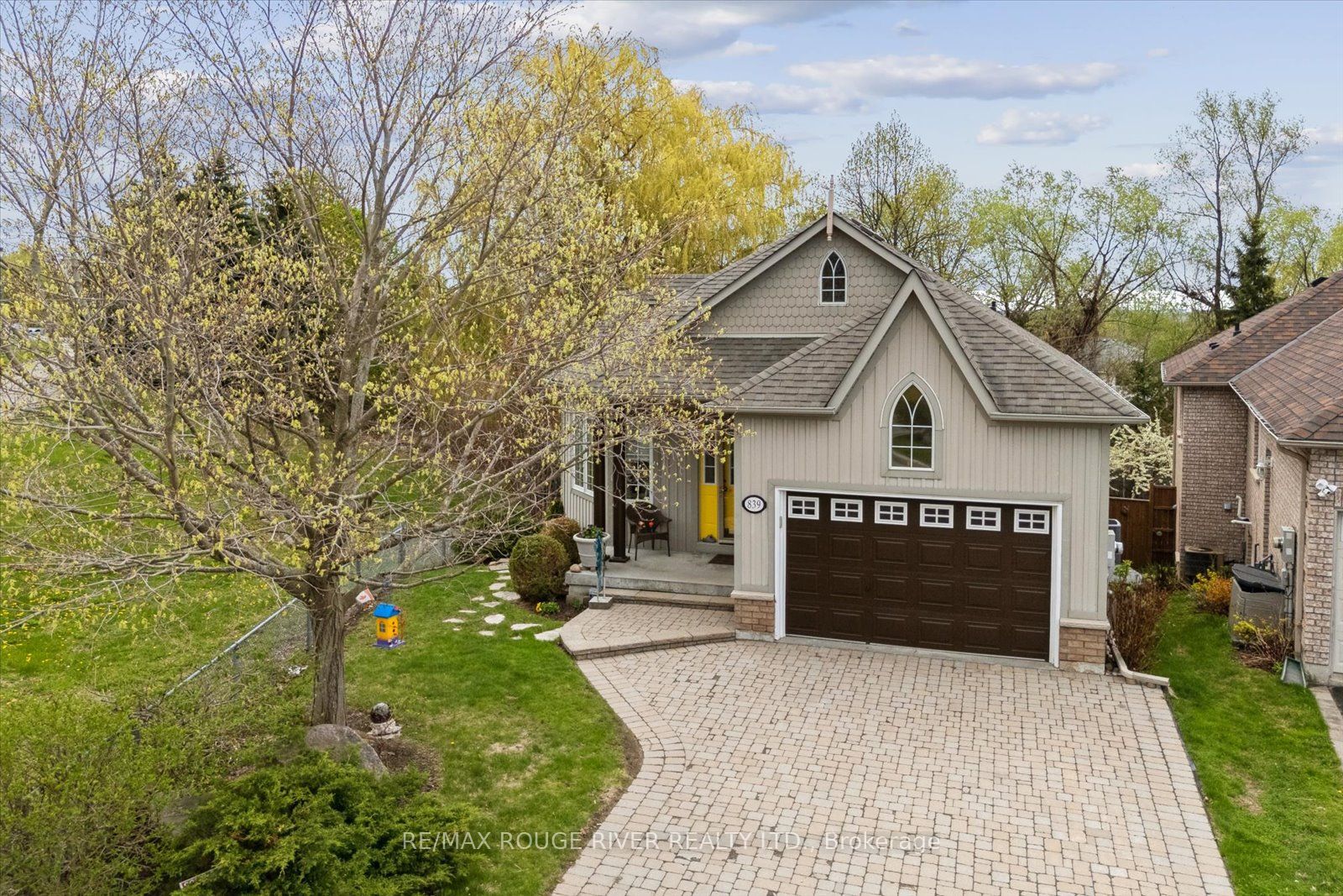 839 Greystone Court, Oshawa, ON L1K 2V2