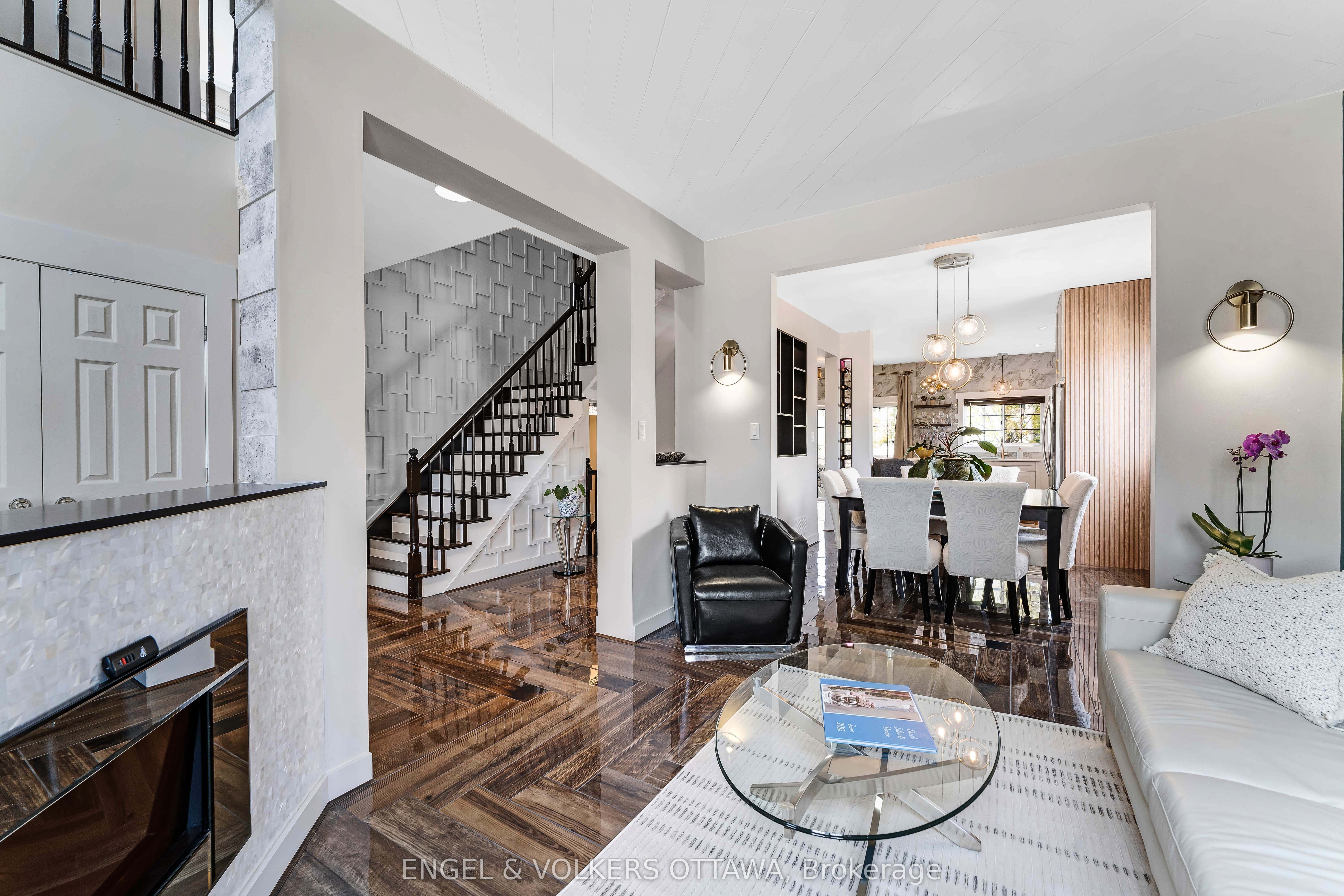 341 SHADEHILL Crescent