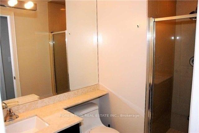 2 Bedrooms Condo at 10 Bloorview, Toronto For sale