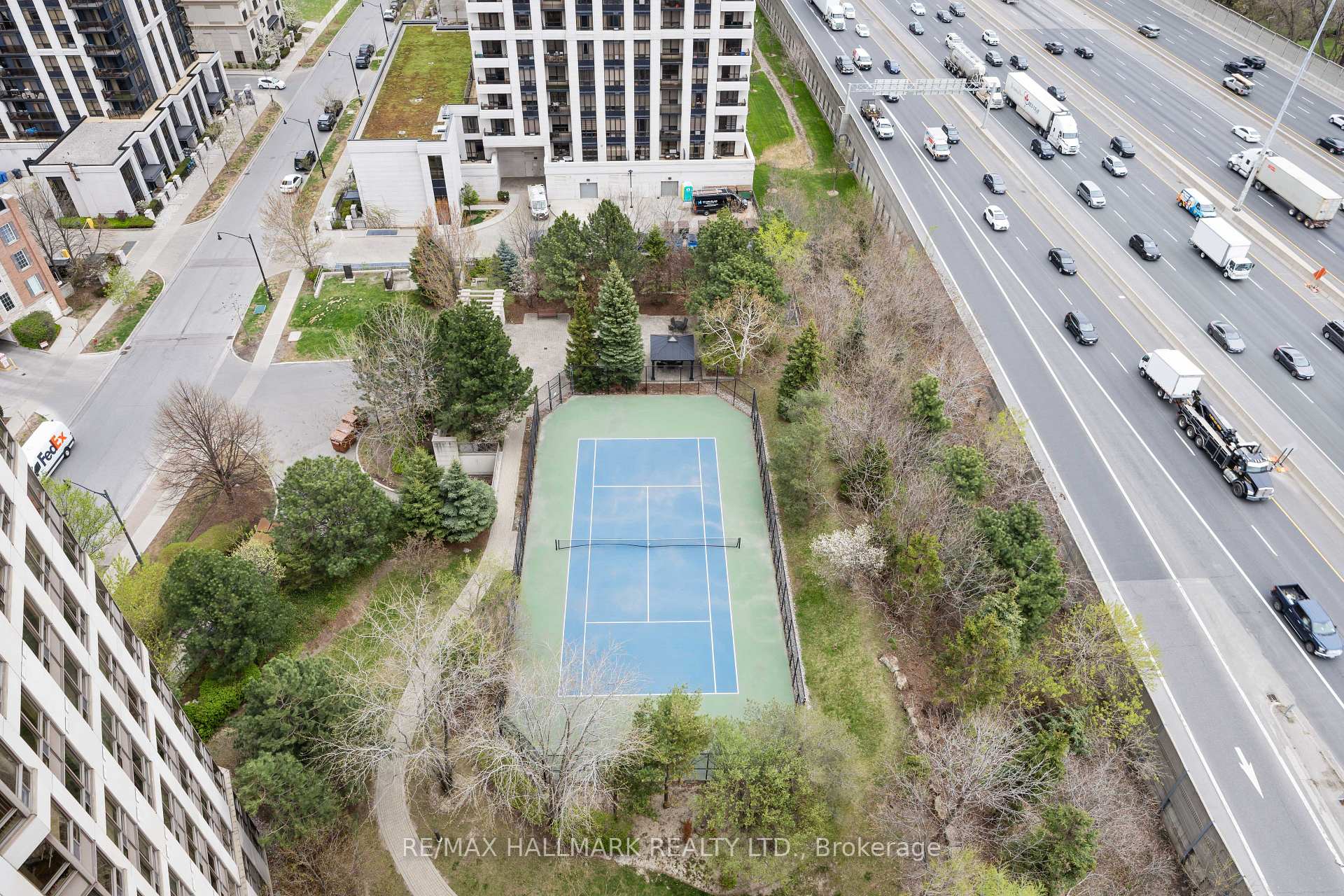 4 Bedrooms Condo at 80 Harrison Garden, Toronto For sale