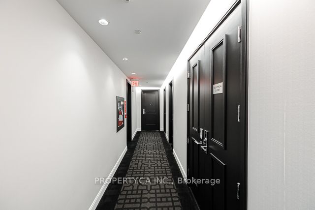 90 Park Lawn Road, #2811