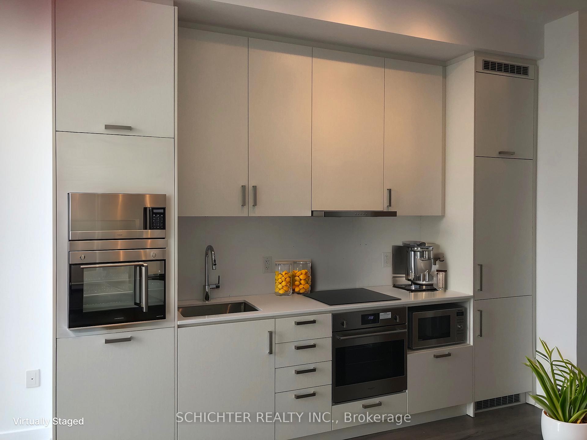 2 Bedrooms Condo at 60 Honeycrisp,  Vaughan For sale