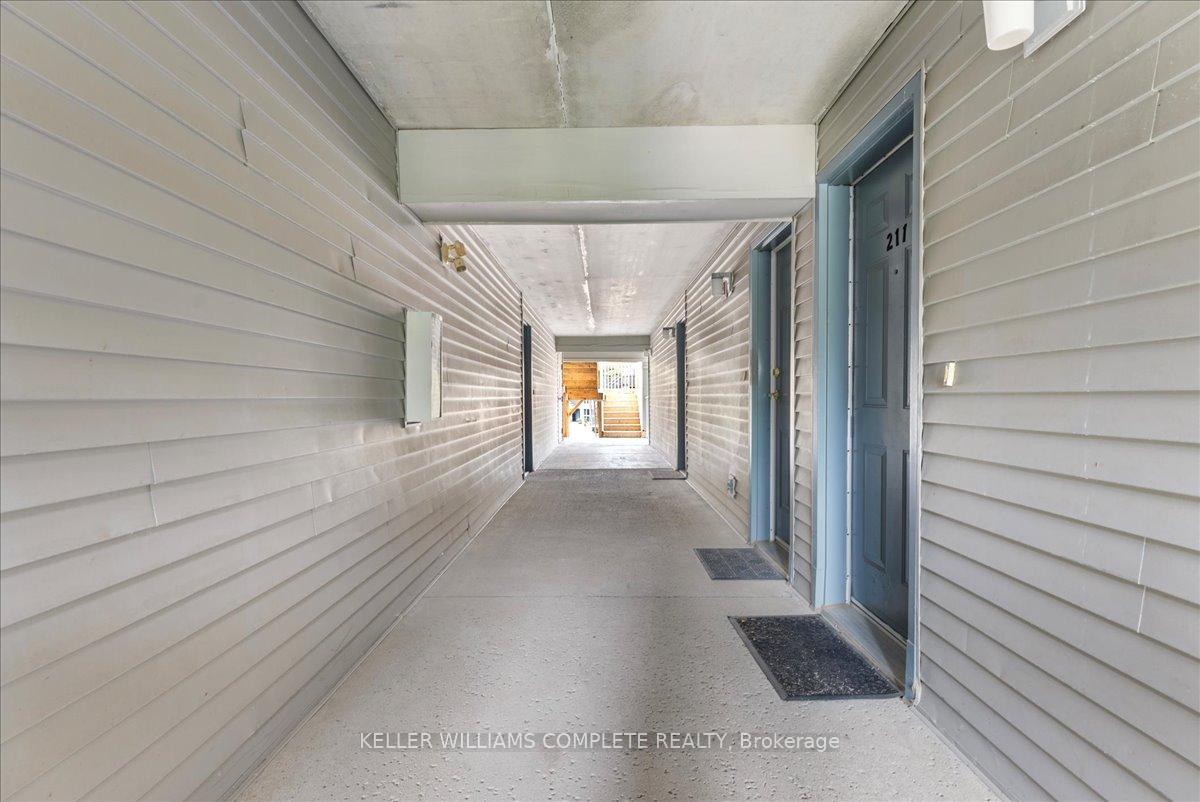 2 Bedrooms Condo at 2010 CLEAVER,  Burlington For sale