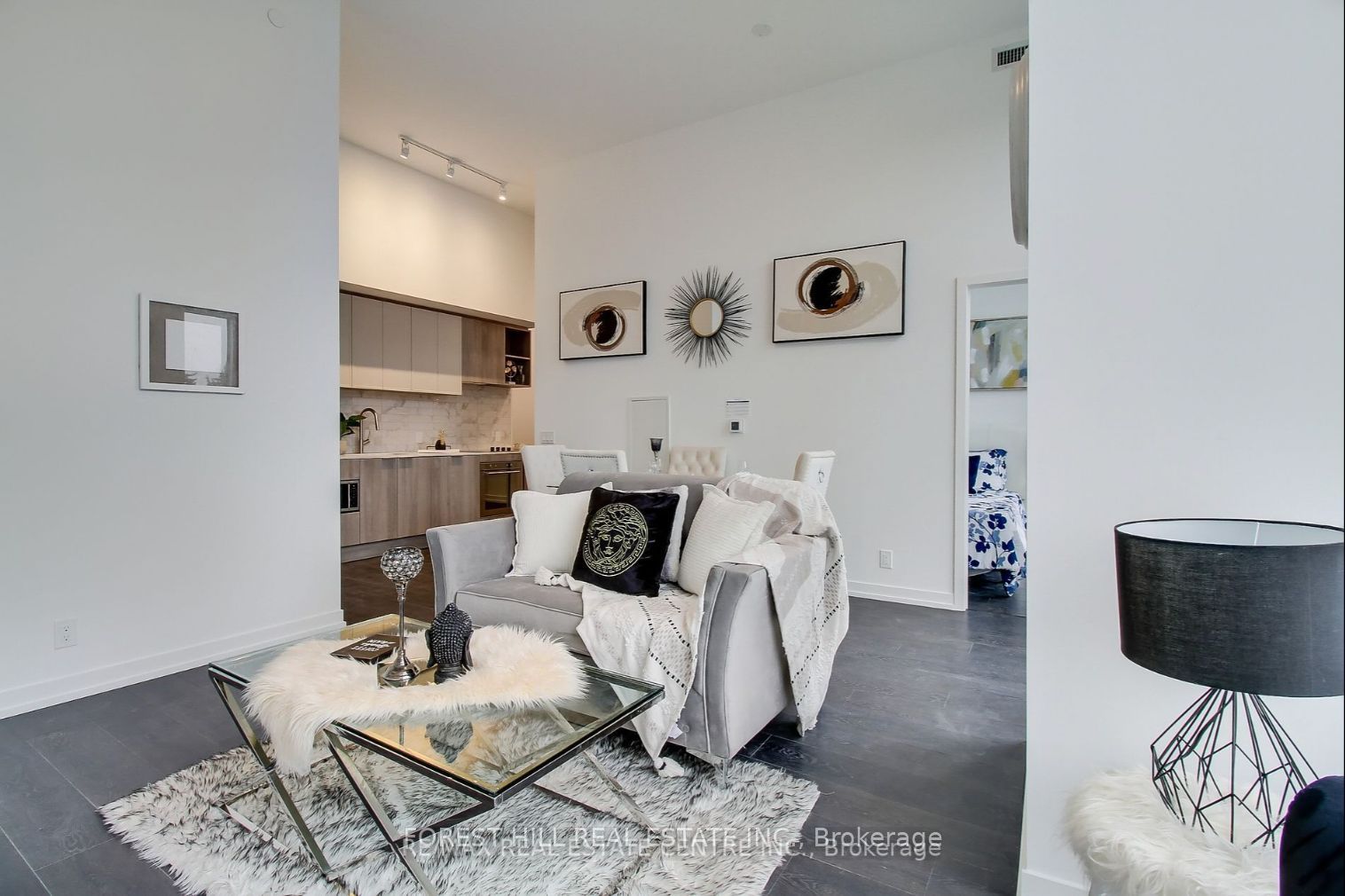 2020 Bathurst Street, #211