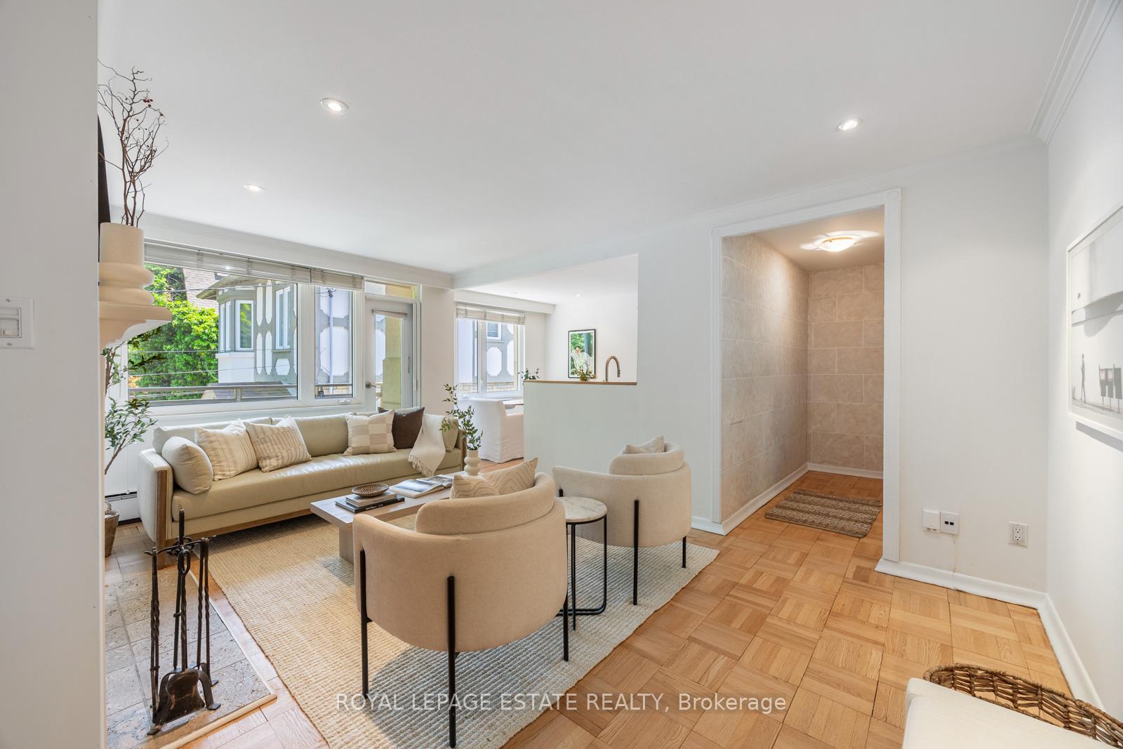 2 Bedrooms Co-op at 21 Benlamond, Toronto For sale