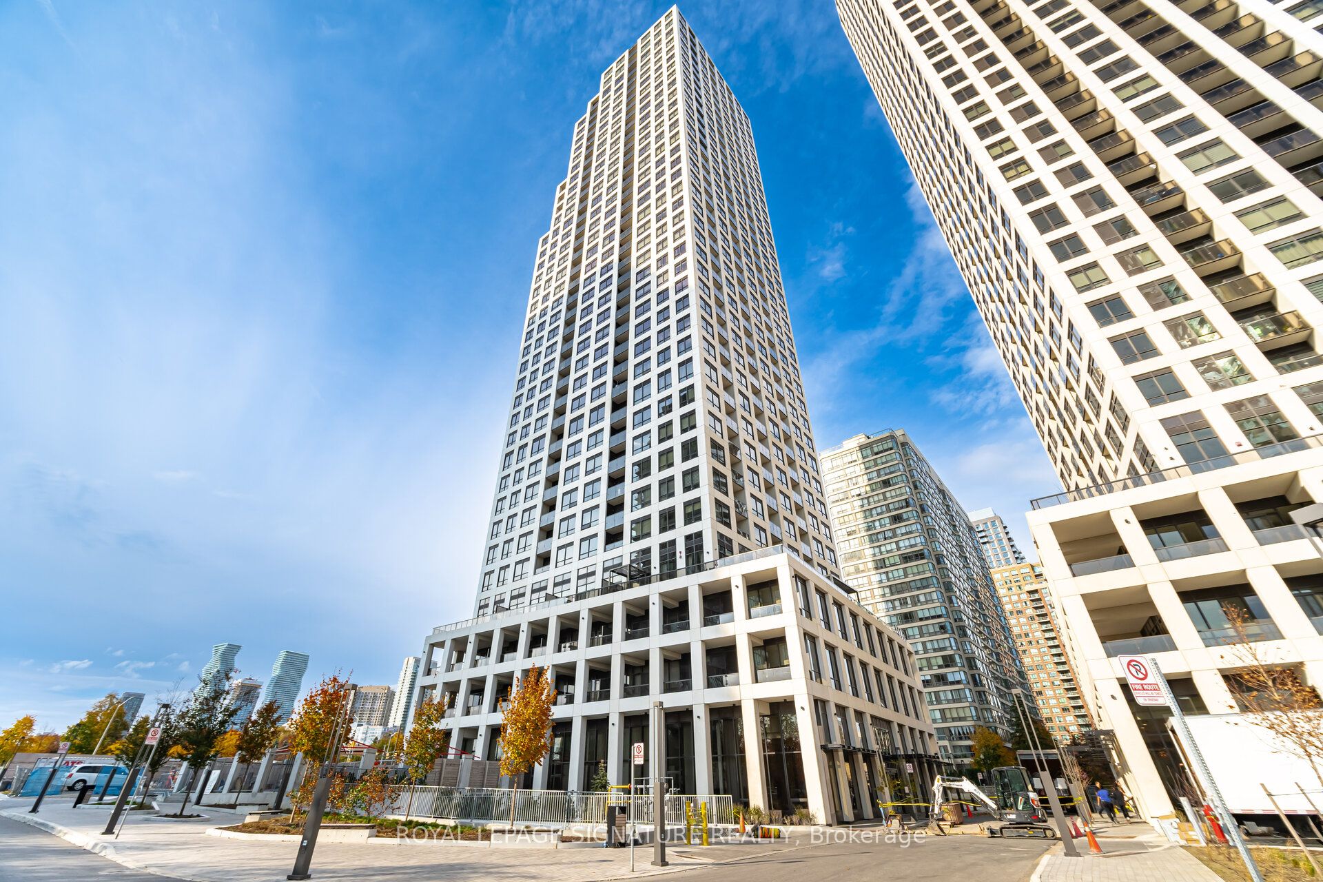 36 Elm Drive, #3007