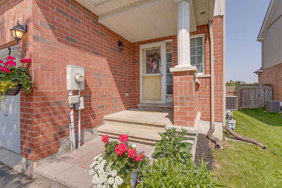 1192 Booth Avenue, Innisfil, ON L9S 4W1