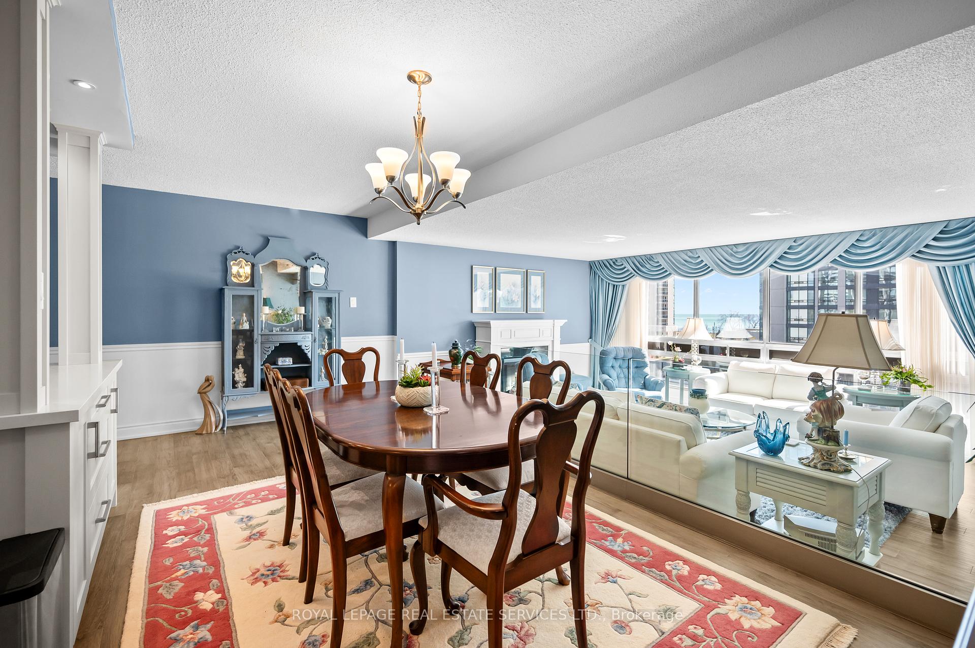 2 Bedrooms Condo at 2185 Marine,  Oakville For sale