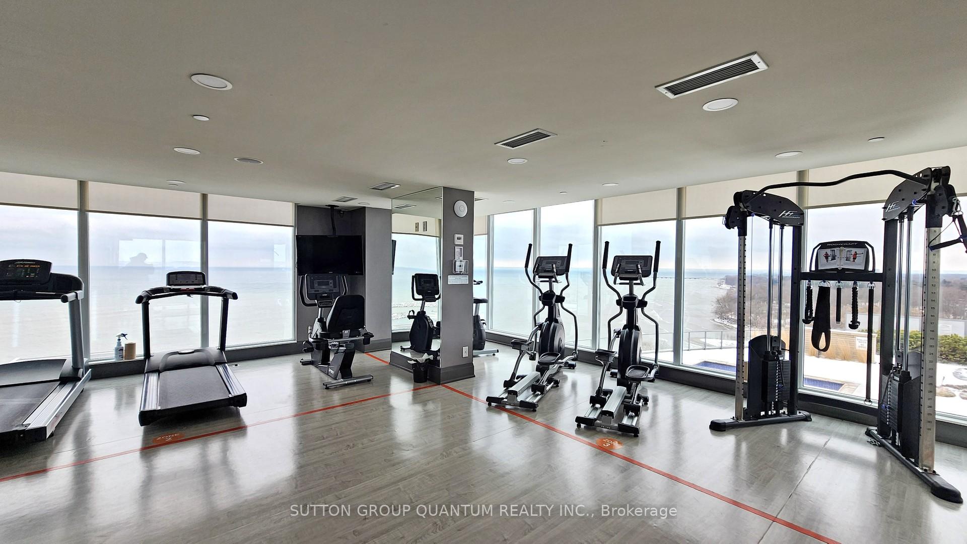 2 Bedrooms Condo at 11 Bronte, Oakville For sale