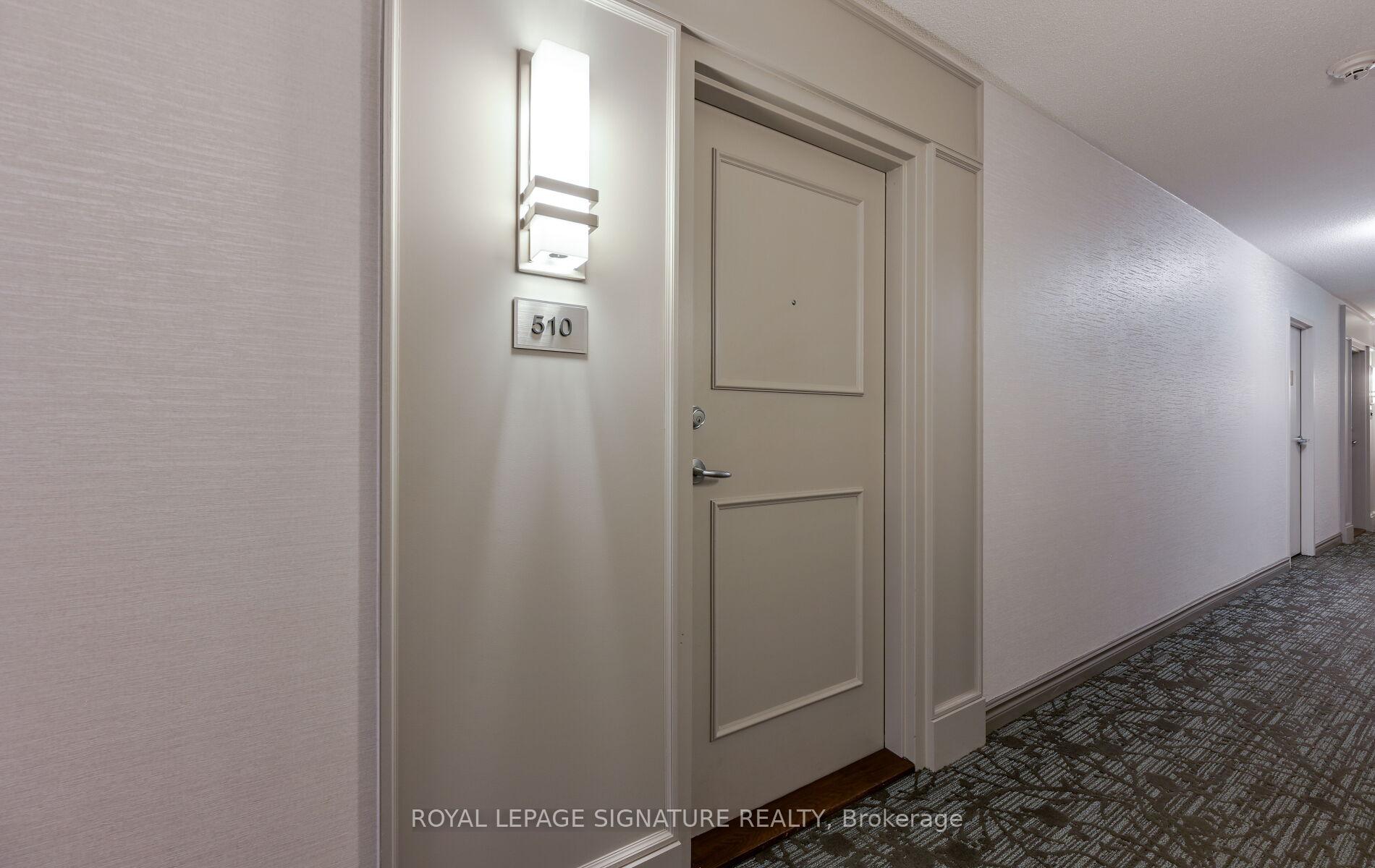 2 Bedrooms Condo at 75 King, Mississauga For sale