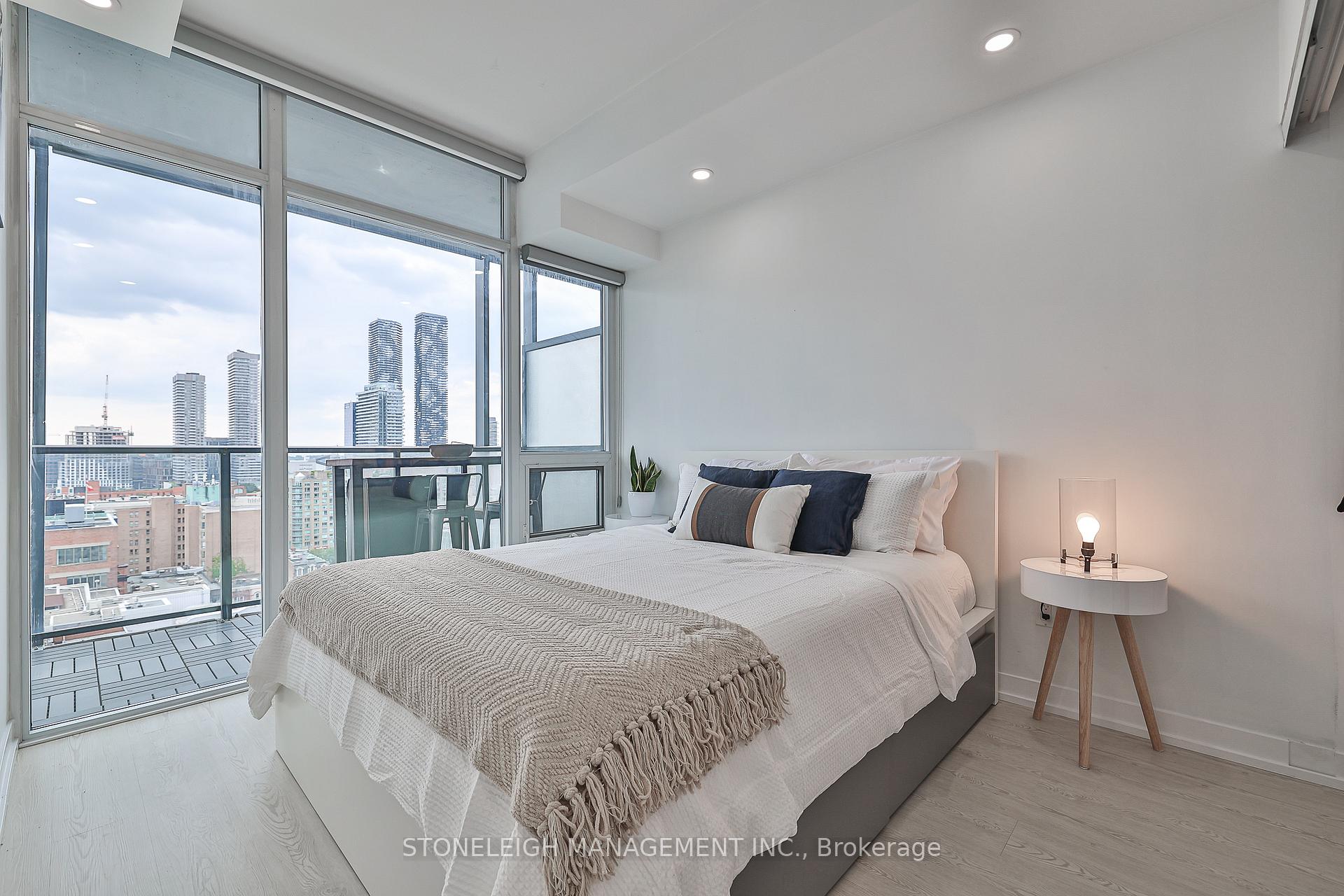 2 Bedrooms Condo at 105 George,  Toronto For sale