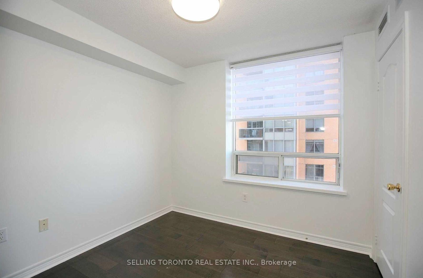 2 Bedrooms Condo at 88 Grandview,  Toronto For sale