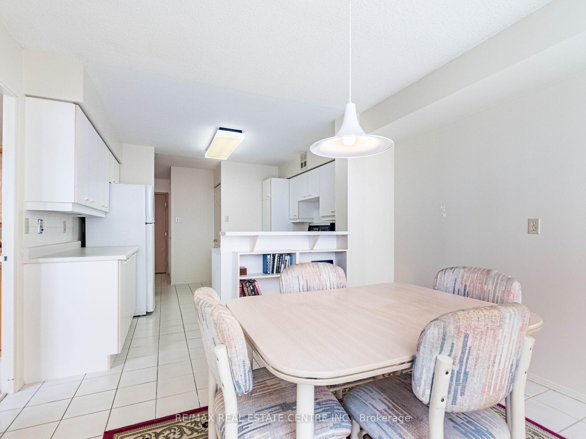 1 Bedroom Condo at 55 Elm, Mississauga For sale