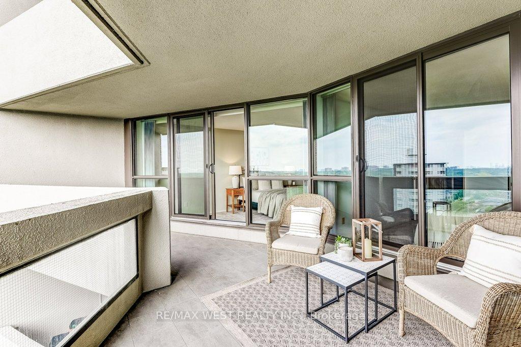 3 Bedrooms Condo at 2000 Islington, Toronto For sale