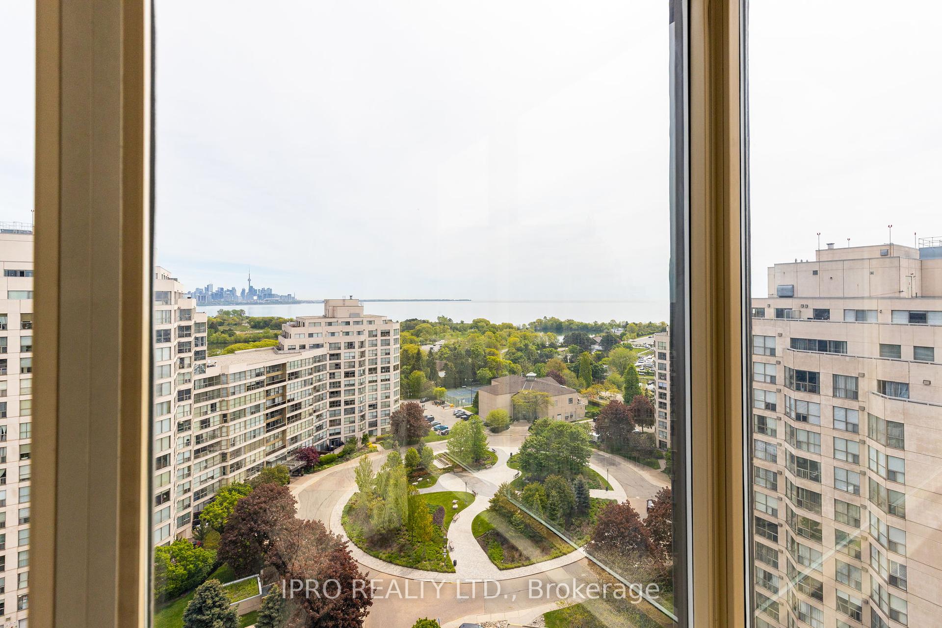 3 Bedrooms Condo at 2269 Lake Shore, Toronto For sale