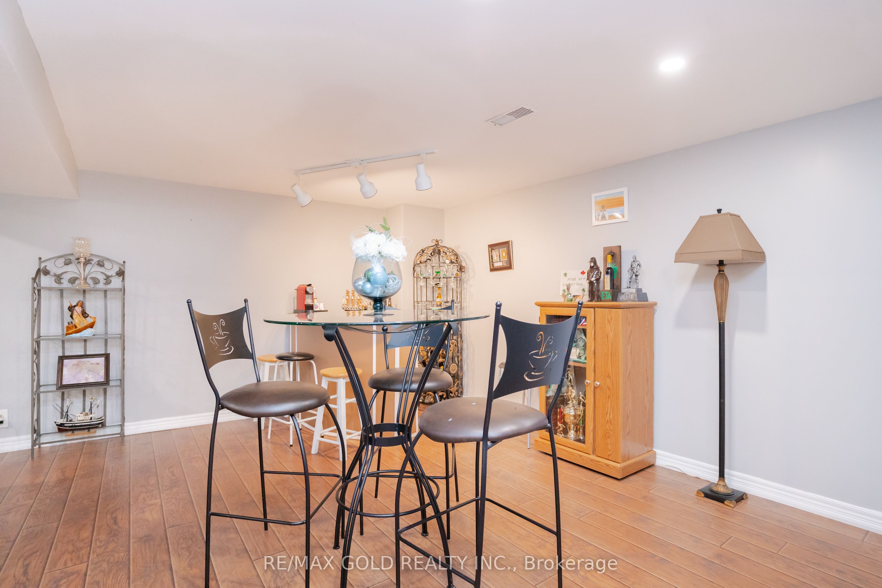 15 Castlemore Drive