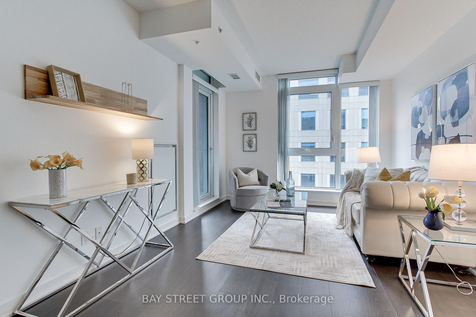 2 Bedrooms Condo at 199 Richmond, Toronto For sale