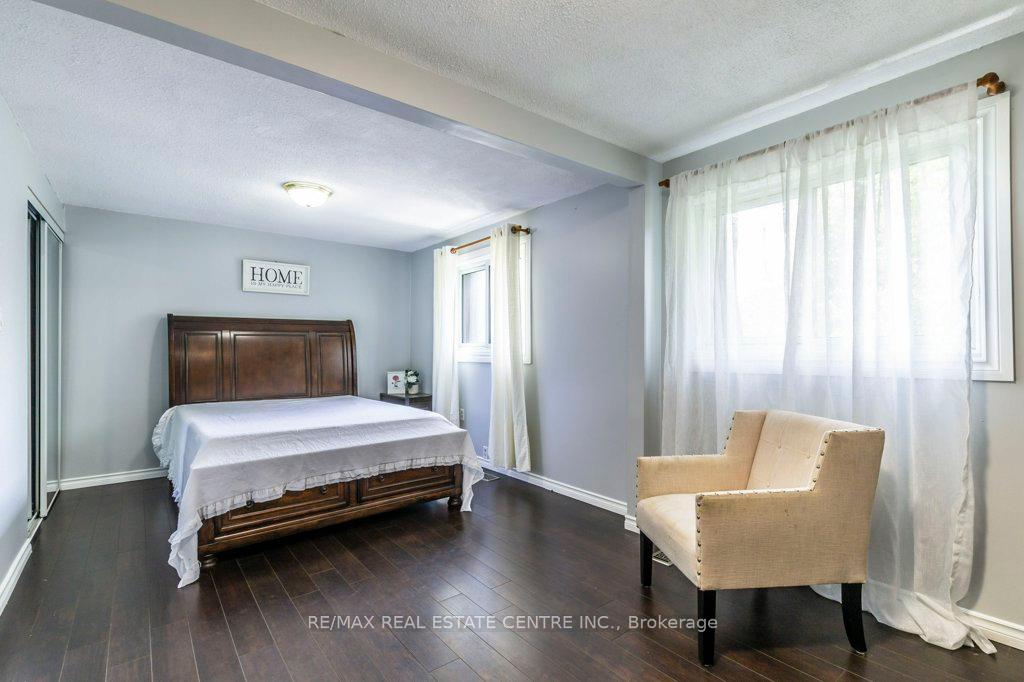 3 Bedrooms Condo at 444 Stone Church,  Hamilton For sale