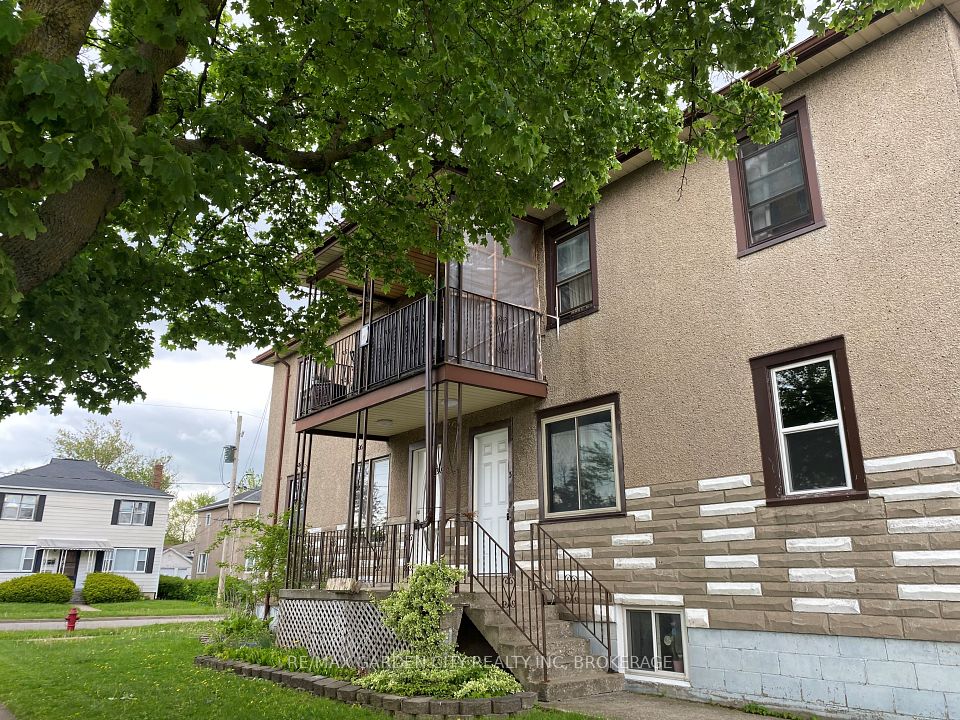 131 Lyons