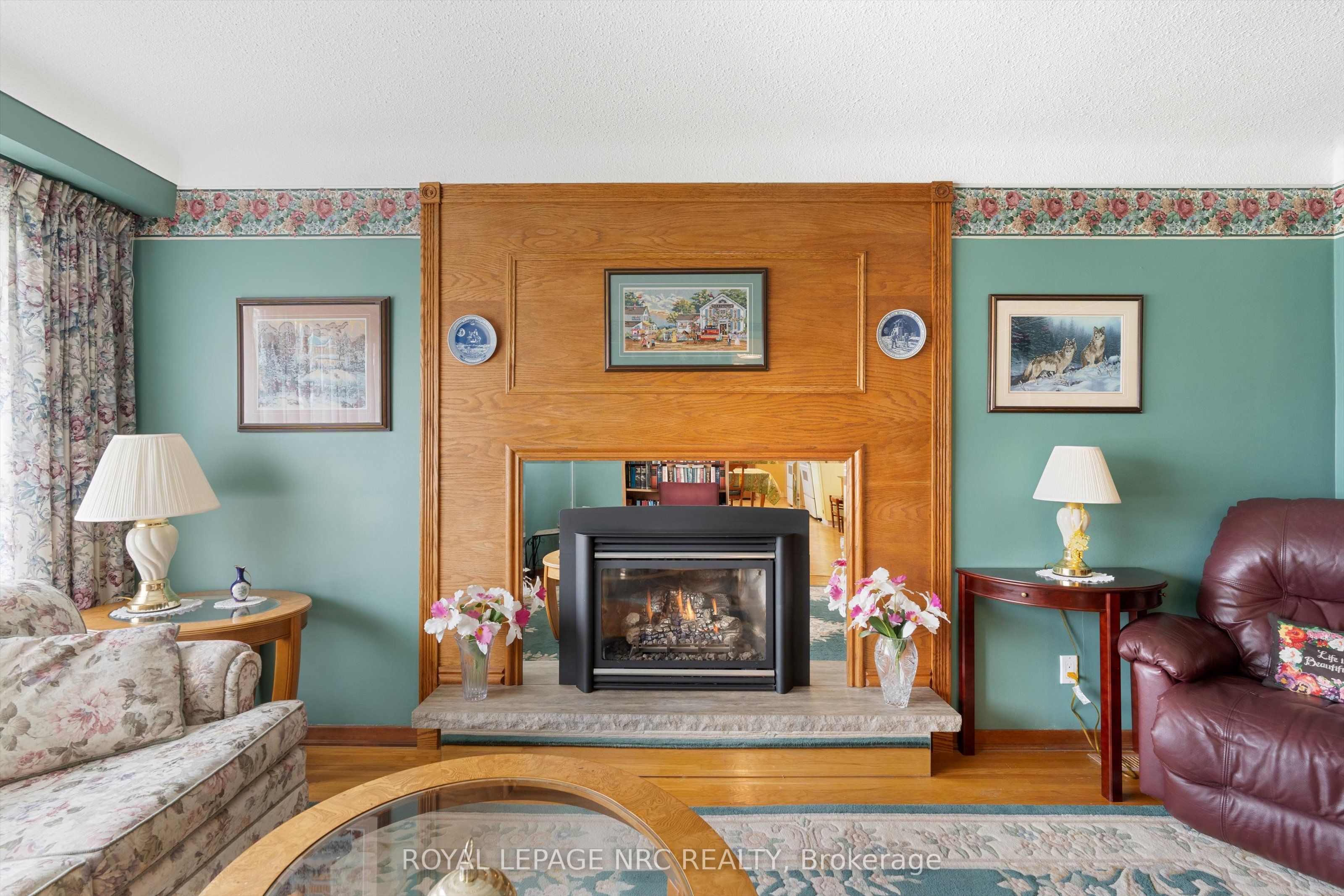 96 Lakeshore Road